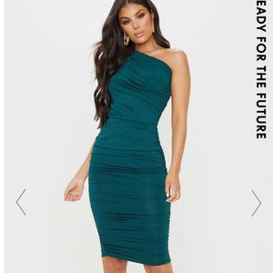 EMERALD GREEN SLINKY ONE SHOULDER RUCHED LONGLINE MIDI DRESS